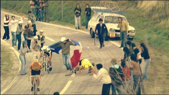 Video Reference: vehicle, recreation, landscape, adventure, Person