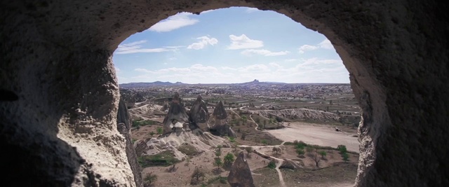 Video Reference: Formation, Arch, Badlands, Rock, Natural arch, Geology, Escarpment, Architecture, National park, Sky