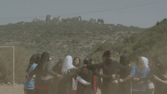 Video Reference: Photograph, People, Atmospheric phenomenon, Crowd, Snapshot, Ecoregion, Fun, Morning, Haze, Photography