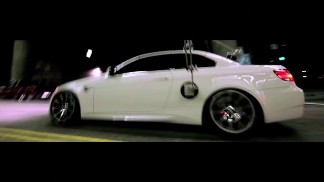 Video Reference: Land vehicle, Vehicle, Car, Rim, Automotive design, Wheel, Alloy wheel, Sports car, Coupé