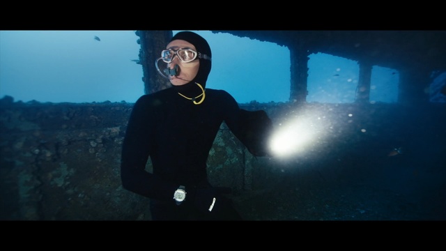 Video Reference: underwater diving, underwater, divemaster, screenshot, snapshot, freediving, scuba diving, atmosphere, sky, darkness
