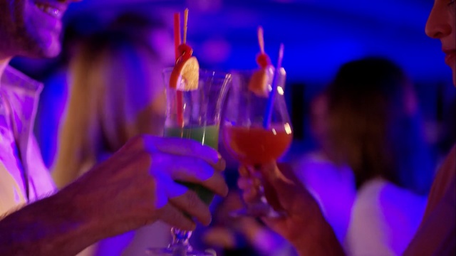 Video Reference: Drink, Club, Alcoholic beverage, Distilled beverage, Fun, Nightclub, Event, Bar, Alcohol, Stemware, Person
