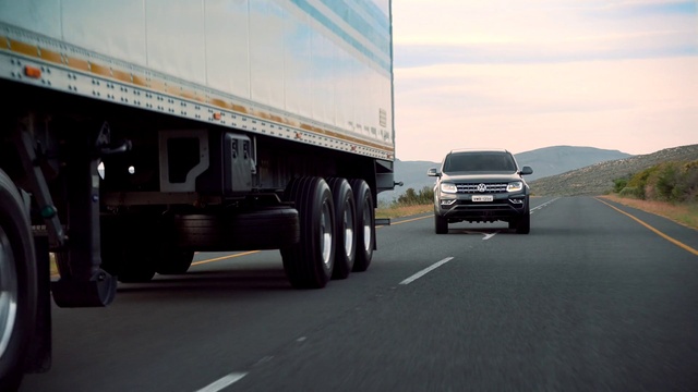 Video Reference: Motor vehicle, Transport, Vehicle, Mode of transport, Highway, Road, Car, Commercial vehicle, Freeway, Automotive design