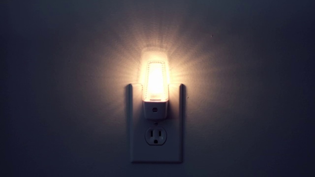 Video Reference: Lighting, Light, Light fixture, Nightlight, Sky, Lamp, Sconce, Street light, Darkness, Security lighting