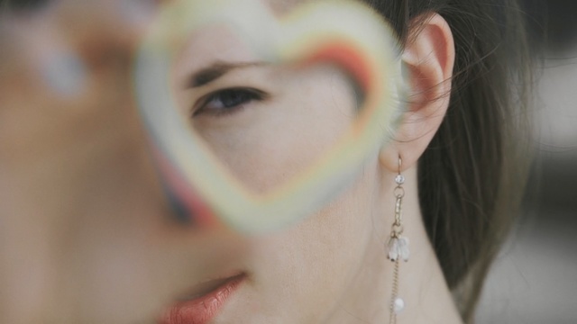 Video Reference: Face, Hair, Eyebrow, Lip, Skin, Nose, Ear, Cheek, Head, Beauty