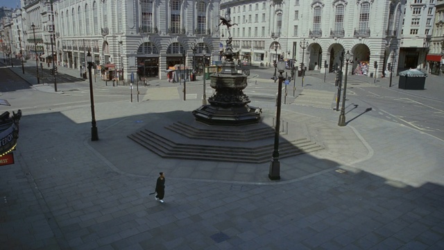 Video Reference: Public space, Town square, City, Architecture, Street, Tree, Plaza, Urban design, Building, Road, Person