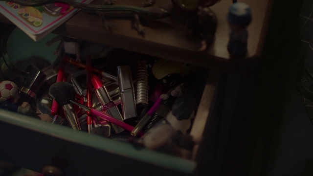 Video Reference: Electronics, Room, Space