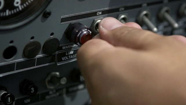 Video Reference: Electronics, Audio equipment, Technology, Electronic device, Electronic instrument, Person