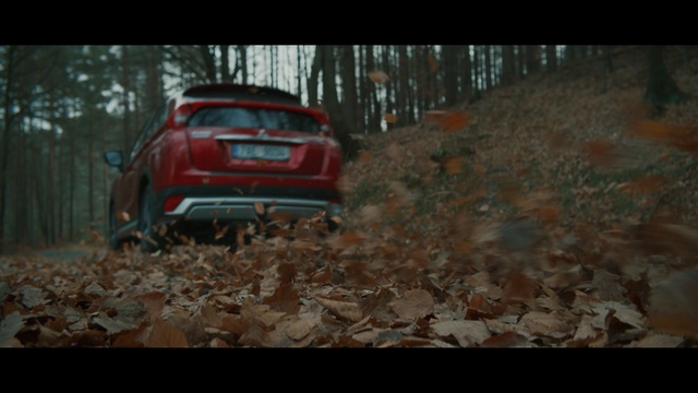 Video Reference: Land vehicle, Vehicle, Car, Automotive design, Off-roading, Mid-size car, Crossover suv, Compact car, Sport utility vehicle