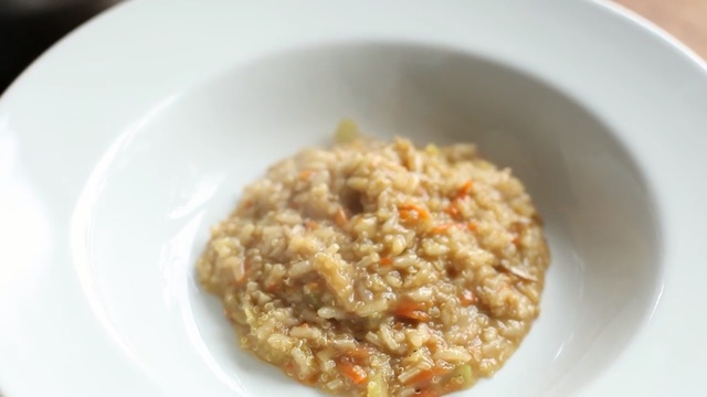 Video Reference: Dish, Cuisine, Food, Risotto, Ingredient, Porridge, Oatmeal, Keşkek, Produce, Rice