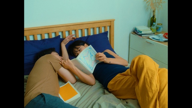 Video Reference: blue, sitting, leg, girl, fun, arm, human body, mouth, hand, trunk