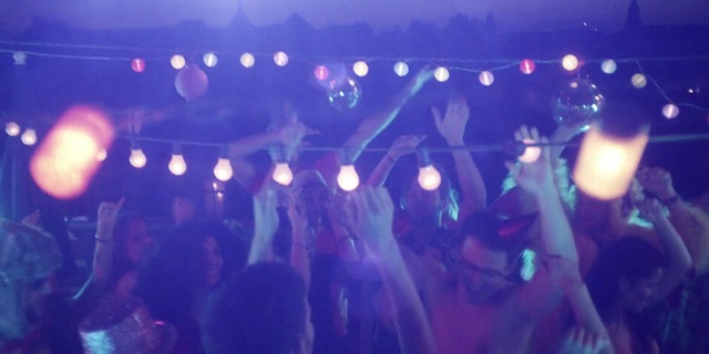 Video Reference: Entertainment, Performance, Disco, Music, Crowd, Purple, Music venue, Nightclub, Event, Stage