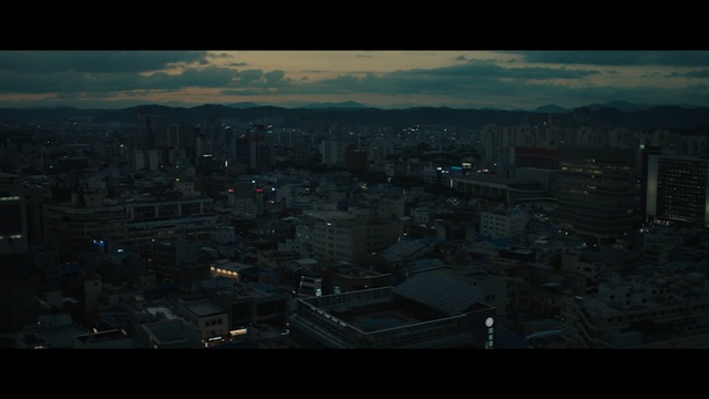 Video Reference: Cityscape, Metropolitan area, Urban area, Aerial photography, City, Sky, Metropolis, Nature, Human settlement, Bird-eye view