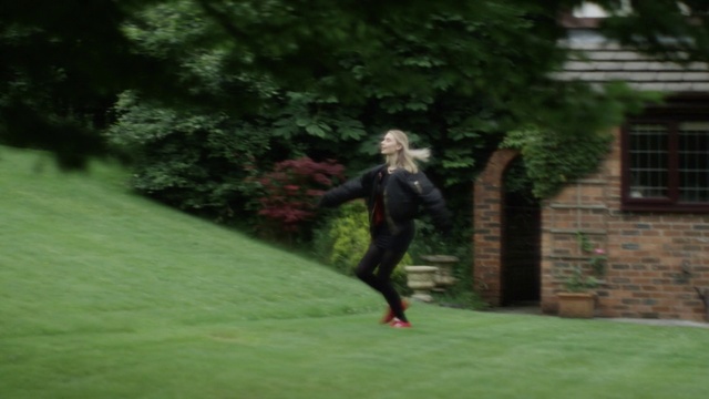 Video Reference: Green, Lawn, Nature, Grass, Standing, Tree, Leaf, Landscape, Garden, Running