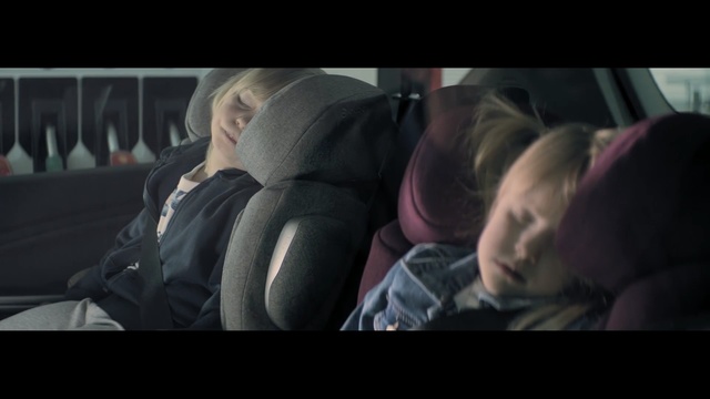 Video Reference: Interaction, Mouth, Human, Fun, Blond, Photography, Car seat, Passenger, Hand, Scene