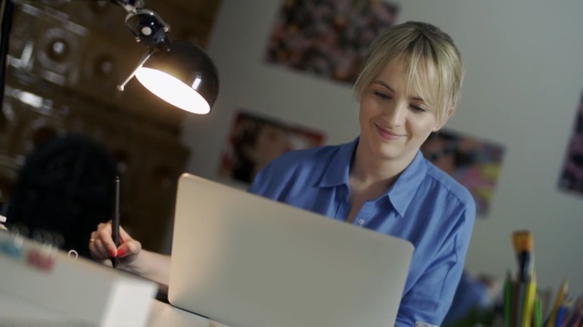 Video Reference: Job, Electronic device, Computer, White-collar worker, Person