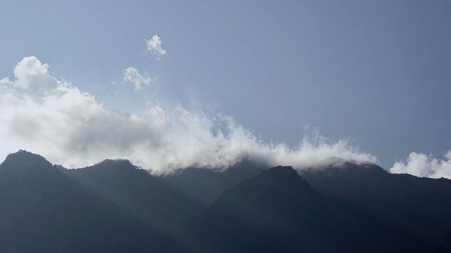 Video Reference: Sky, Cloud, Mountainous landforms, Mountain, Blue, Atmospheric phenomenon, Highland, Mountain range, Atmosphere, Ridge