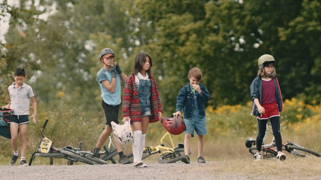 Video Reference: People, Fun, Child, Footwear, Leisure, Recreation, Grass, Sports equipment, Vacation, Play