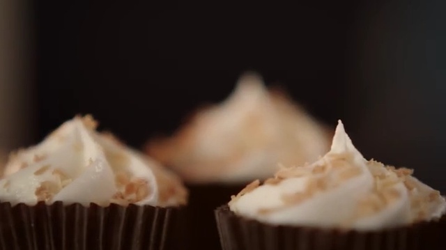 Video Reference: Food, Dish, Cupcake, Cuisine, Meringue, Dessert, Icing, Buttercream, Ingredient, Baking