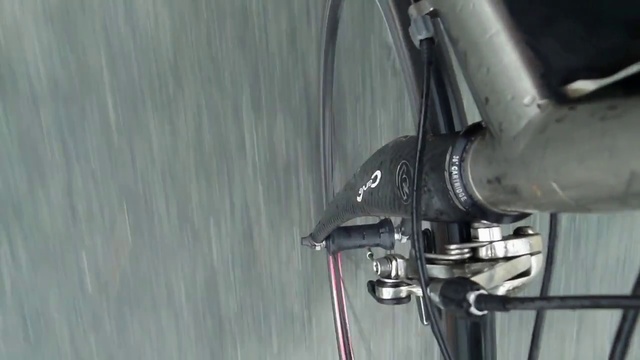 Video Reference: Bicycle wheel, Bicycle part, Bicycle, Vehicle, Plumbing, Bicycle frame, Plumbing fixture, Road bicycle, Steel, Metal