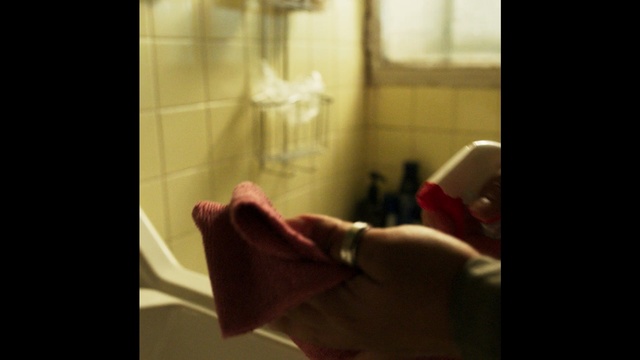 Video Reference: Hand, Finger, Room, Leg, Textile, Lighting accessory, Flesh, Flooring, Still life photography, Thumb, Person