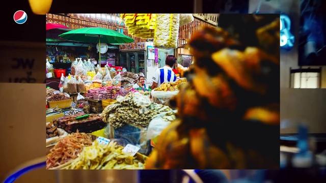 Video Reference: Market, Selling, Marketplace, Bazaar, Public space, Human settlement, City, Street food, Grocery store, Hawker