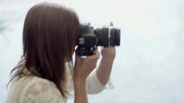 Video Reference: Photograph, Photographer, Camera operator, Cameras & optics, Photography, Shoulder, Camera accessory, Mirrorless interchangeable-lens camera, Camera, Digital camera