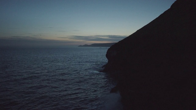 Video Reference: Body of water, Sky, Sea, Horizon, Ocean, Coast, Sound, Headland, Atmospheric phenomenon, Cliff