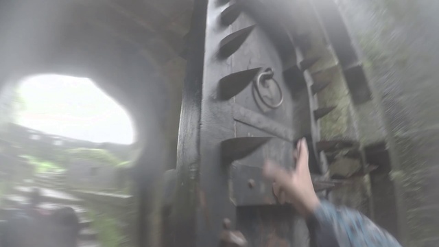 Video Reference: Eye, Tire, Architecture, Automotive wheel system, Automotive tire, Photography, Auto part, Art, Rim, Wheel