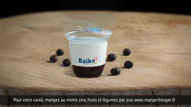 Video Reference: dairy product, drink, cup, irish cream, cream, cup, milk