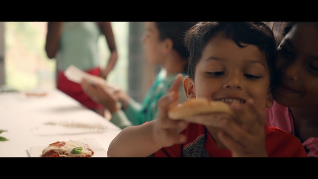 Video Reference: Child, Eating, Snapshot, Human, Fun, Junk food, Mouth, Adaptation, Happy, Photography