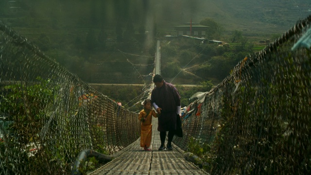 Video Reference: Rope bridge, Canopy walkway, Bridge, Suspension bridge, Inca rope bridge, Nonbuilding structure