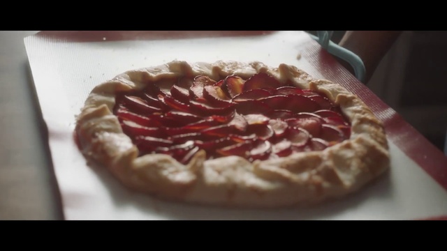 Video Reference: Dish, Food, Cuisine, Ingredient, Dessert, Pizza, Baked goods, Produce, Baking, Recipe