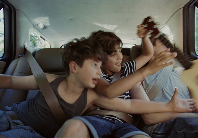 Video Reference: Snapshot, Fun, Friendship, Child, Sitting, Room, Vacation, Photography, Passenger, Gesture