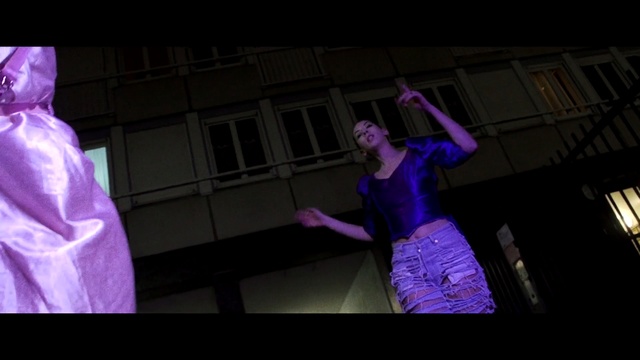 Video Reference: Purple, Violet, Performance, Magenta, Fun, Performance art, Stage, Screenshot, Event, Photography