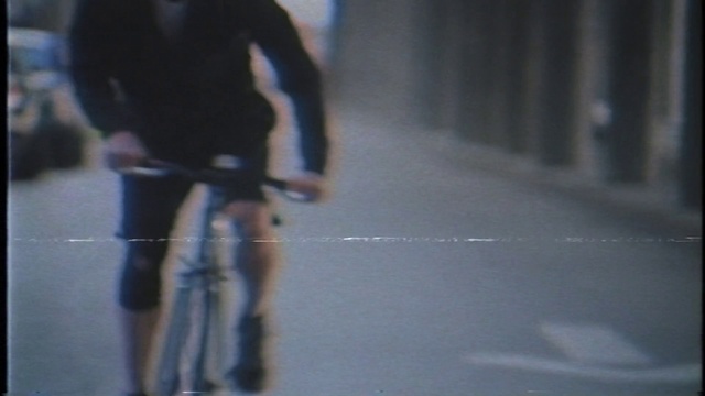 Video Reference: Cycling, Bicycle, Recreation, Vehicle, Cycle sport, Endurance sports, Sports equipment, Photography, Shadow, Road bicycle