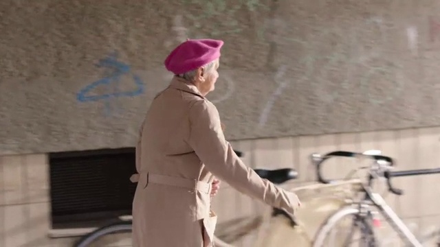 Video Reference: Bicycle, Vehicle, Cycling, Headgear, Helmet, Recreation, Sports equipment