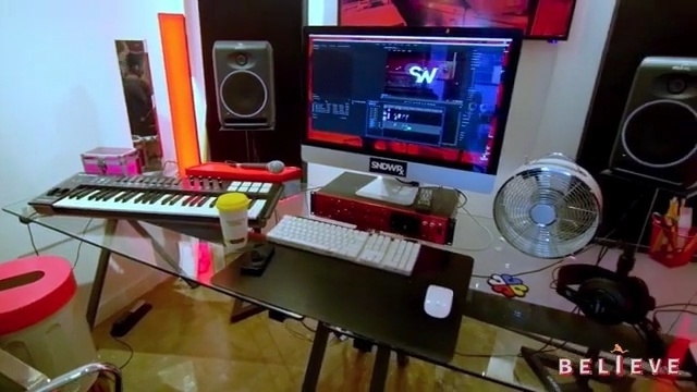 Video Reference: electronic device, electronics, technology, studio, desktop computer, electronic instrument, multimedia, sound, desk, audio