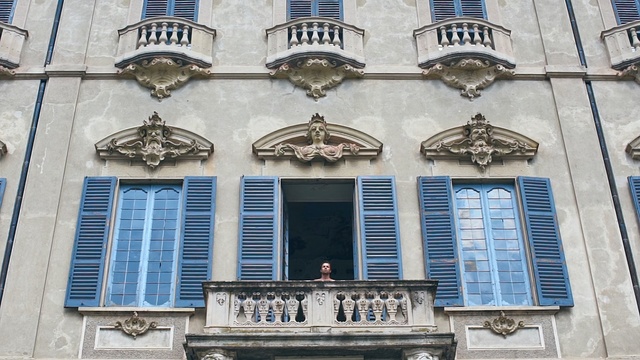 Video Reference: Architecture, Facade, Building, Window, Classical architecture, House, Balcony, City, Arch, Symmetry