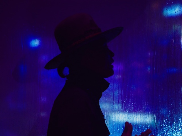Video Reference: Blue, Violet, Purple, Light, Cobalt blue, Electric blue, Performance, Stage, Darkness, Sky, Person