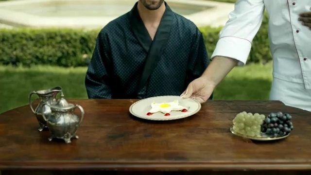 Video Reference: food, cuisine, dish, cook, meal, tableware, brunch, eating, breakfast, taste