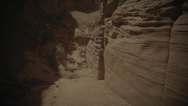 Video Reference: light, darkness, formation, rock, geology, caving, cave, wadi