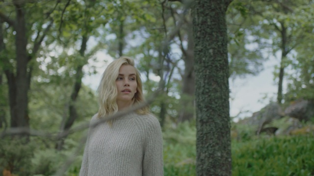 Video Reference: green, photograph, tree, nature, woody plant, girl, beauty, grass, plant, photography, Person