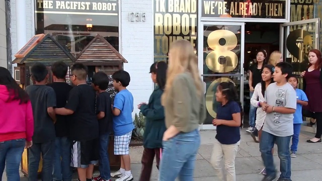 Video Reference: Snapshot, Pedestrian, Jeans, Event, Photography, Street, Crowd, Tourism