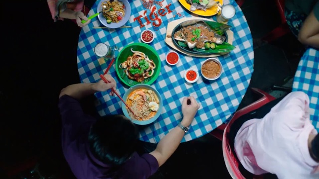 Video Reference: Food, Meal, Dish, Fun, Cuisine, Vegetarian food, Child, Comfort food, Play