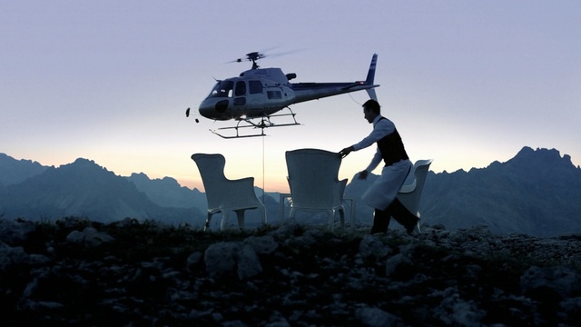 Video Reference: helicopter, rotorcraft, helicopter rotor, aircraft, sky, mountain range, mountain, vehicle, air force, military helicopter