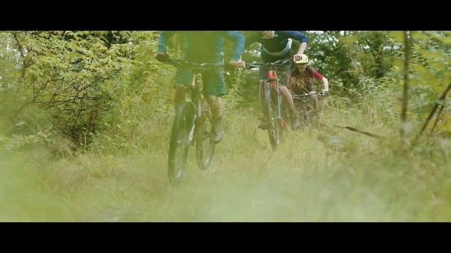 Video Reference: Cycle sport, Bicycle, Downhill mountain biking, Mountain biking, Nature, Mountain bike, Vehicle, Freeride, Mountain bike racing, Sports equipment