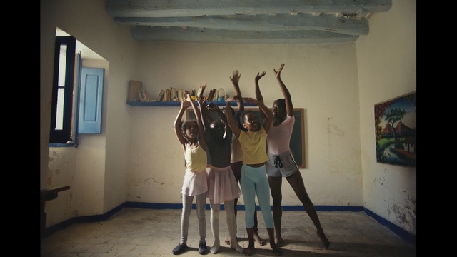 Video Reference: Snapshot, Fun, Visual arts, Art, Room, Photography, Ceiling, Tourist attraction