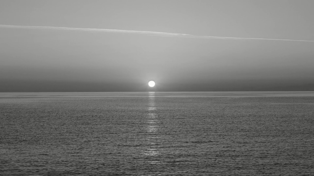 Video Reference: horizon, sea, black and white, calm, monochrome photography, atmosphere, sky, daytime, ocean, water