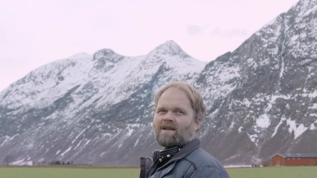 Video Reference: mountainous landforms, mountain, mountain range, sky, hill station, glacial landform, ridge, fell, tourism, terrain, Person